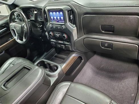Used 2020 Chevrolet Silverado 1500 LT Trail Boss image 15