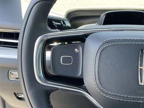 New 2025 Lincoln Navigator Reserve w/ Jet Appearance Package image 29