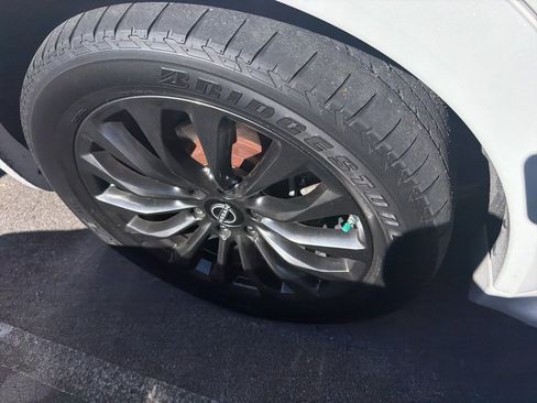 Used 2022 Nissan Armada Platinum image 5