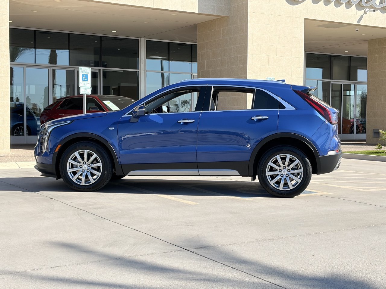 Certified 2023 Cadillac XT4 Premium Luxury FWD image 8