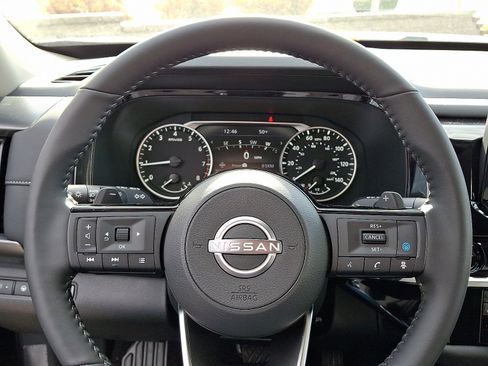 New 2025 Nissan Pathfinder SL image 14