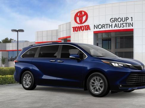 New 2026 Toyota Sienna XLE image 14