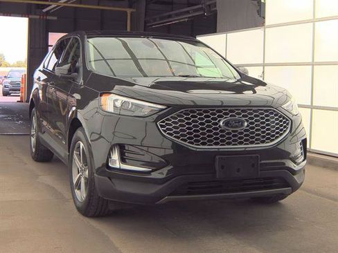 Used 2024 Ford Edge SEL w/ Convenience Package AWD/4WD image 4