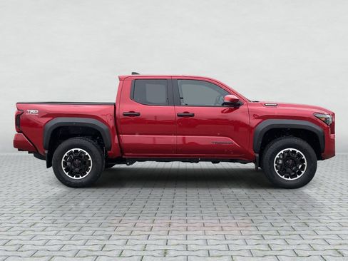 Certified 2025 Toyota Tacoma TRD Off-Road w/ TRD Off Road Upgrade Package image 4