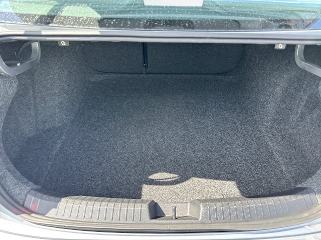 Used 2025 Volkswagen Jetta SE FWD image 24