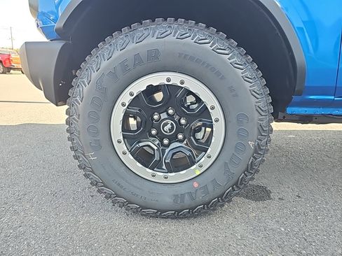 New 2024 Ford Bronco Big Bend w/ Sasquatch Package image 11