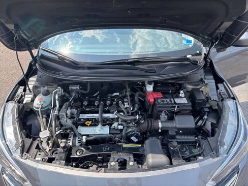 Used 2025 Nissan Versa SV FWD image 30