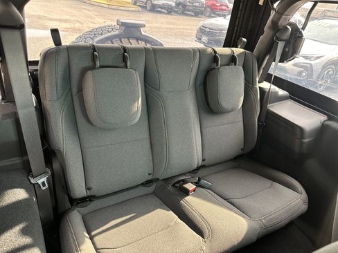 Used 2024 Jeep Wrangler Sport S image 15