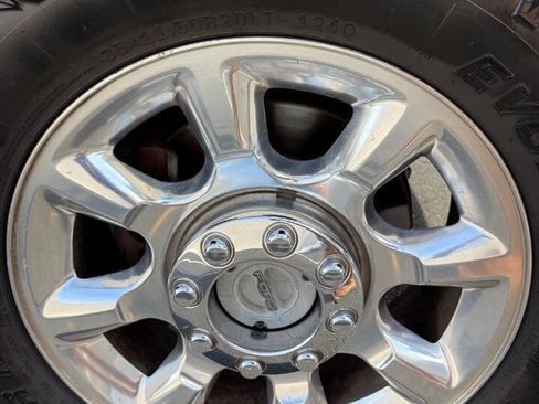 Used 2013 Ford F250 Lariat w/ Lariat Interior Pkg image 32