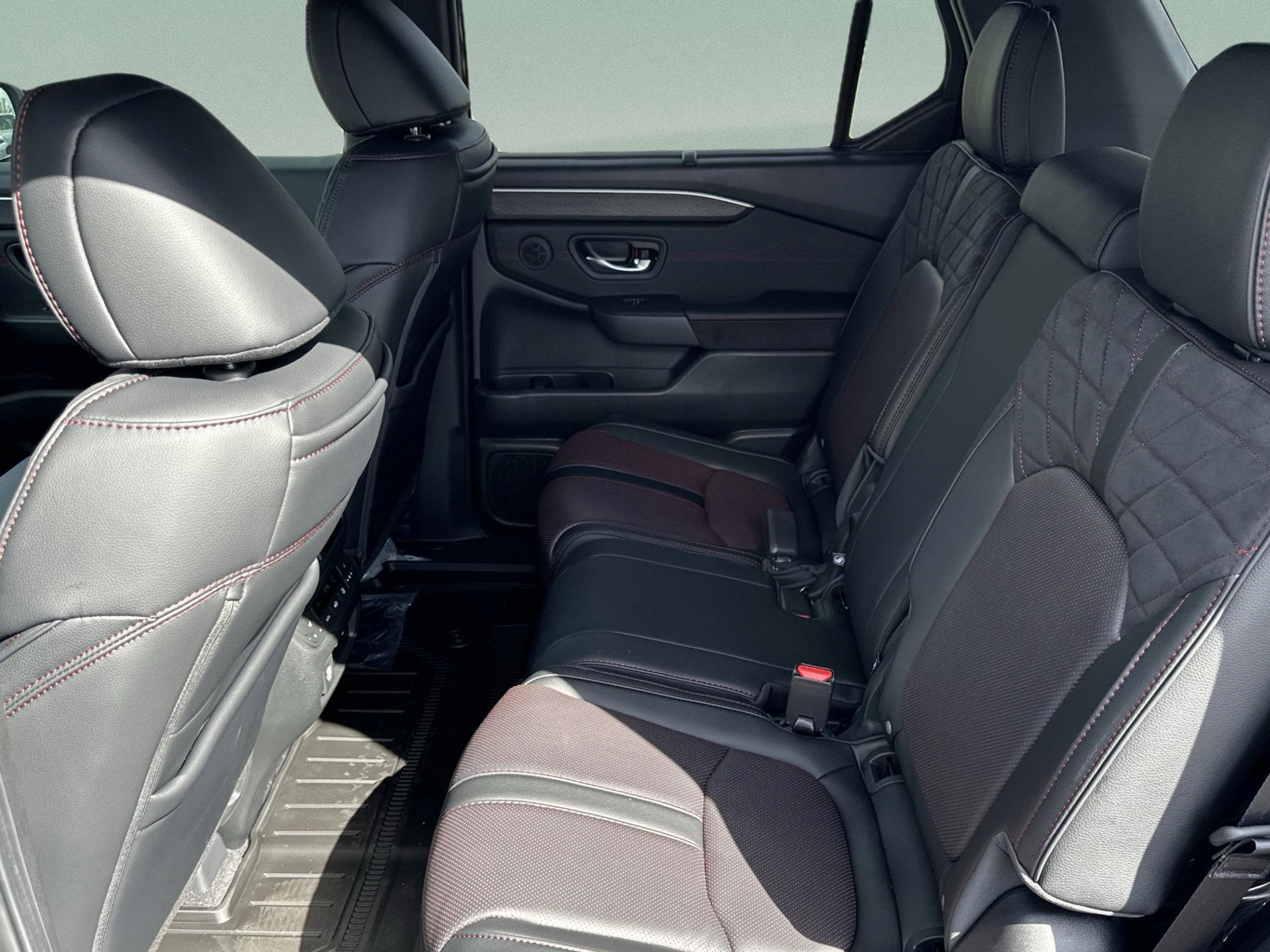 New 2026 Honda Pilot Black Edition image 18