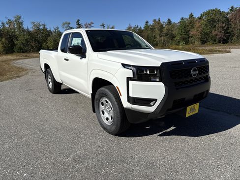New 2026 Nissan Frontier S image 9