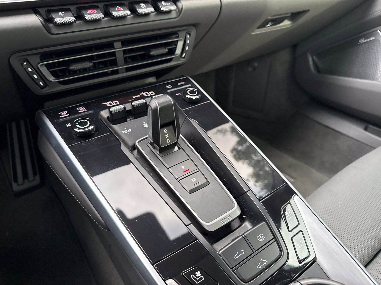 Certified 2022 Porsche 911 Turbo S AWD/4WD image 11