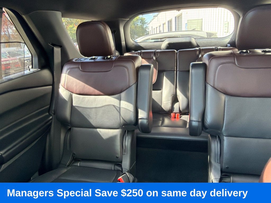 Used 2020 Ford Explorer Platinum w/ Premium Technology Package AWD/4WD image 21