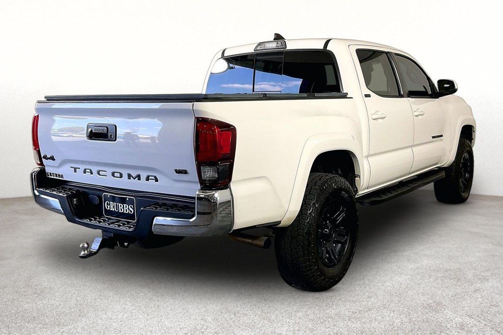 Used 2019 Toyota Tacoma SR5 AWD/4WD image 2