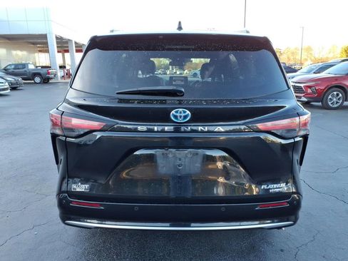Used 2022 Toyota Sienna Platinum image 4