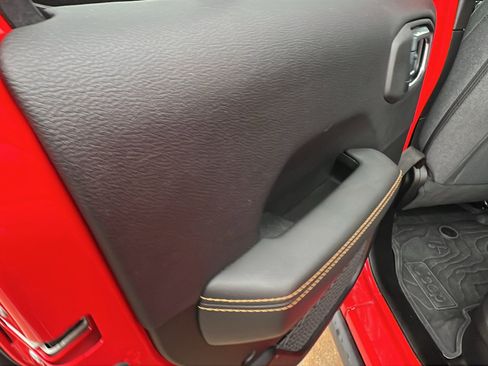 Used 2025 Jeep Wrangler Backcountry image 21