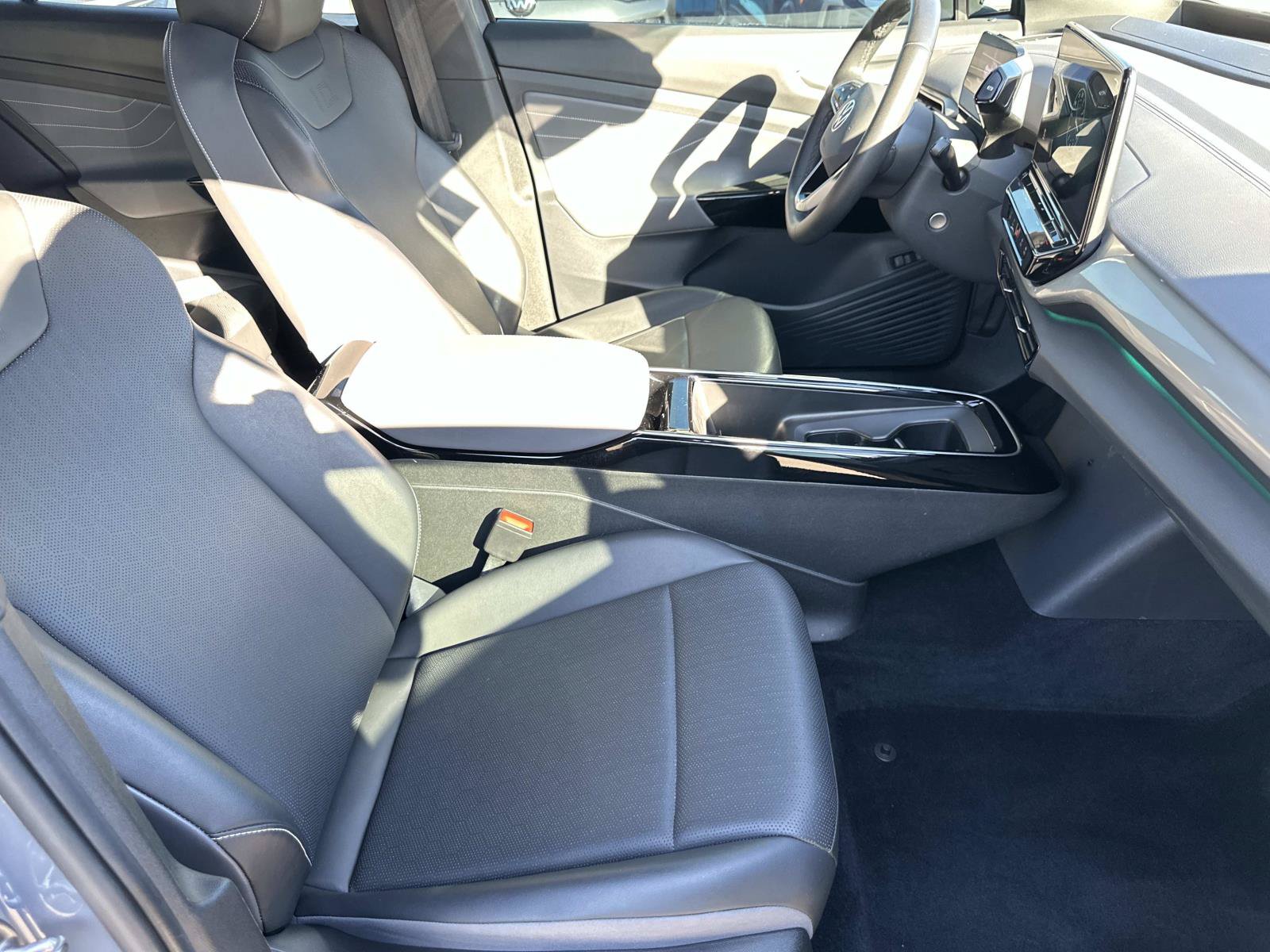 Certified 2023 Volkswagen ID.4 Pro S AWD/4WD image 29