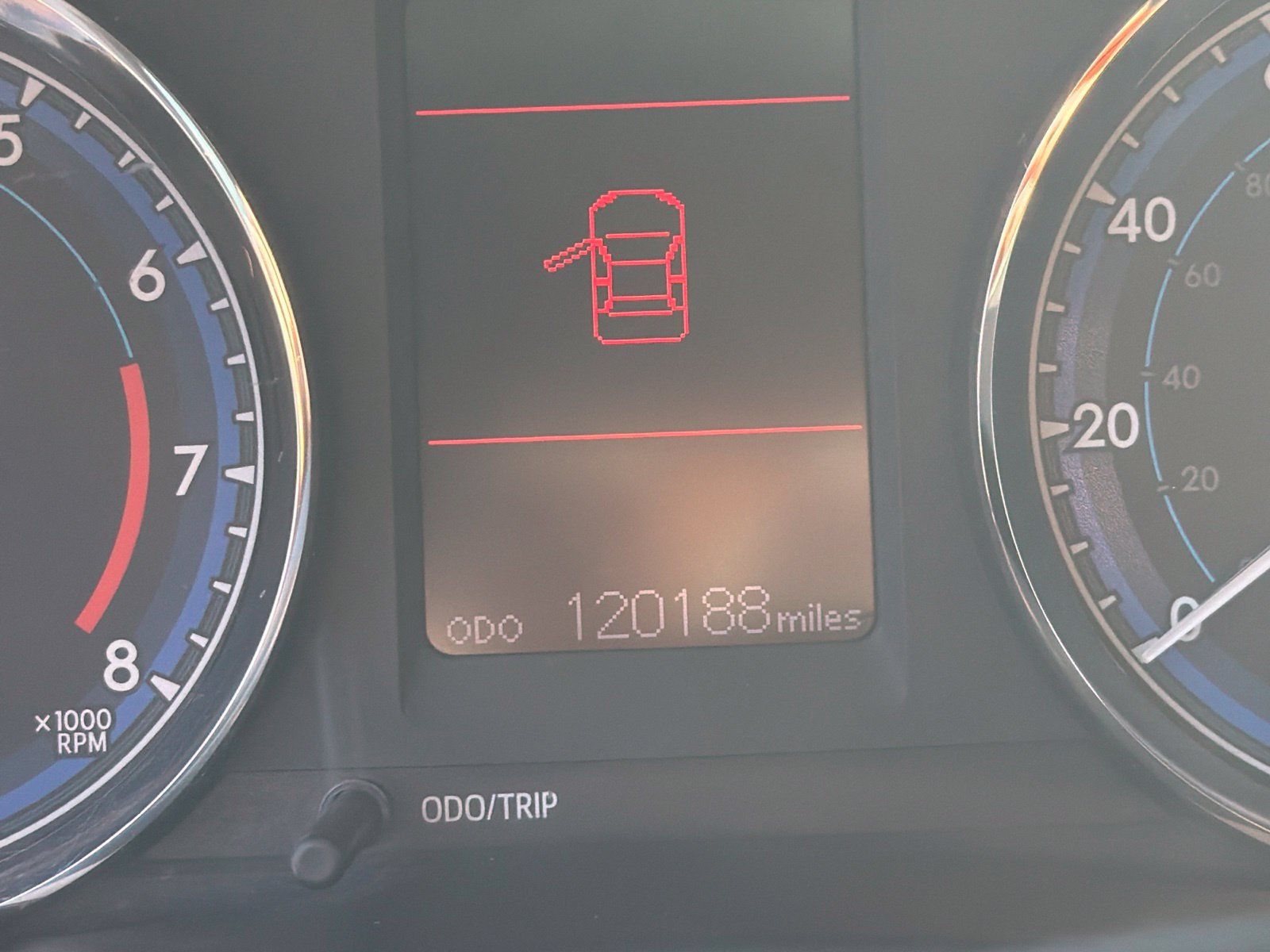Used 2019 Toyota Corolla LE FWD image 5