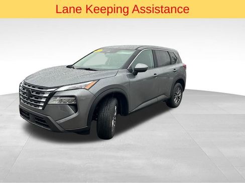 Used 2026 Nissan Rogue SV image 7