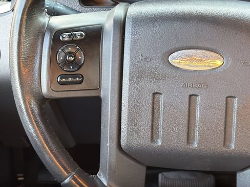 Used 2011 Ford F250 Lariat w/ Lariat Interior Pkg AWD/4WD image 16