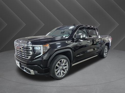 Used 2022 GMC Sierra 1500 Denali w/ Technology Package AWD/4WD image 5