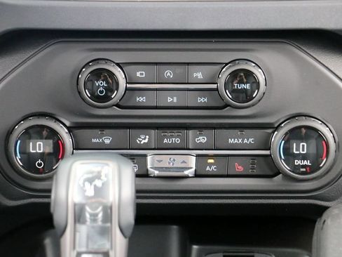 New 2026 Ford Bronco Outer Banks w/ Sasquatch Package AWD/4WD image 27