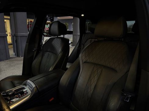 Used 2020 BMW X5 M50i w/ Premium Package image 34