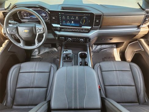 Certified 2025 Chevrolet Silverado 1500 High Country w/ Technology Package image 25