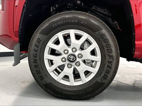 Used 2026 Toyota Tacoma SR5 AWD/4WD image 10