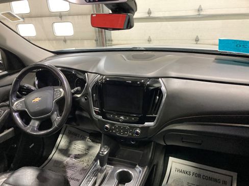Used 2018 Chevrolet Traverse LT image 11