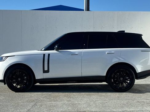 Used 2025 Land Rover Range Rover SE AWD/4WD image 6