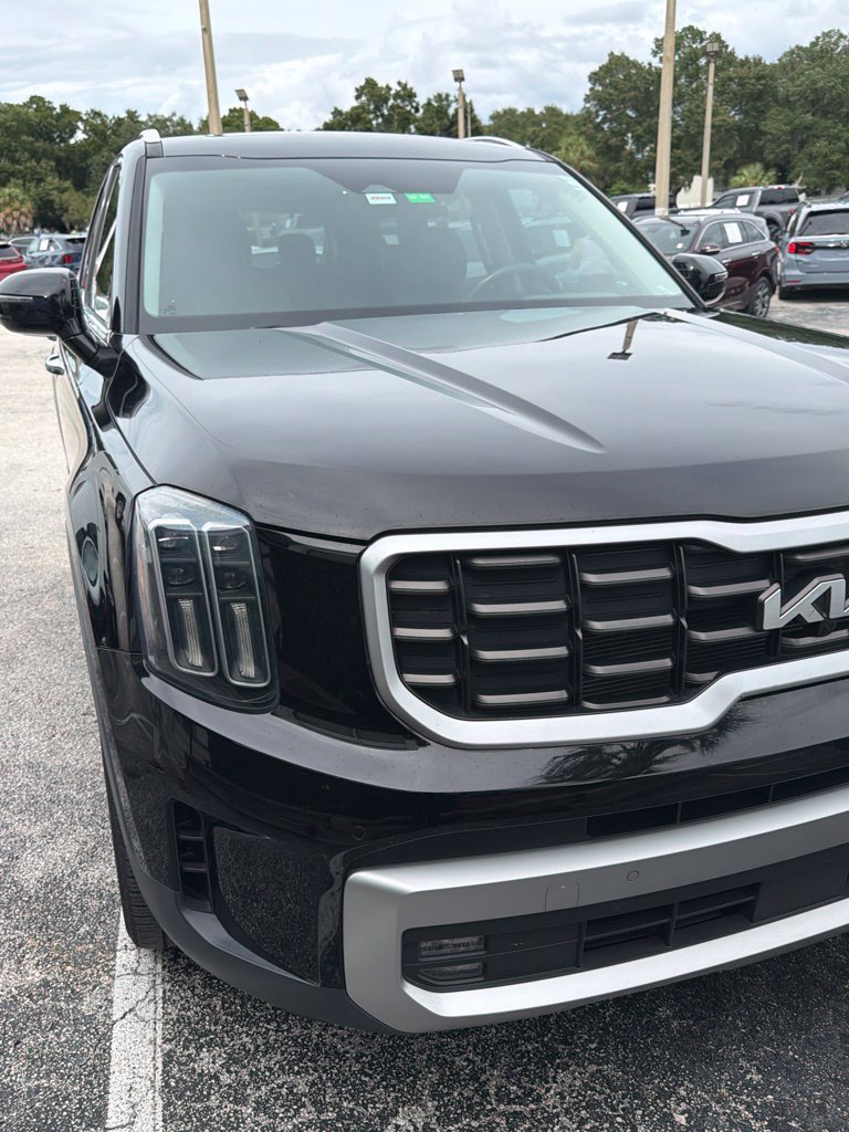 Used 2023 Kia Telluride SX FWD image 3