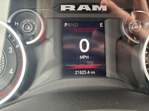 Used 2024 RAM 3500 Tradesman w/ Chrome Appearance Group AWD/4WD image 15