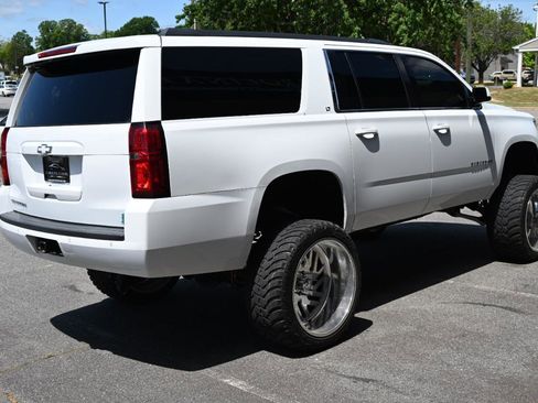 Used 2019 Chevrolet Suburban LT AWD/4WD image 4