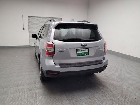 Used 2016 Subaru Forester 2.5i Touring AWD/4WD image 6