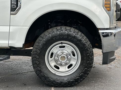 Used 2019 Ford F250 XL w/ Power Equipment Group image 28