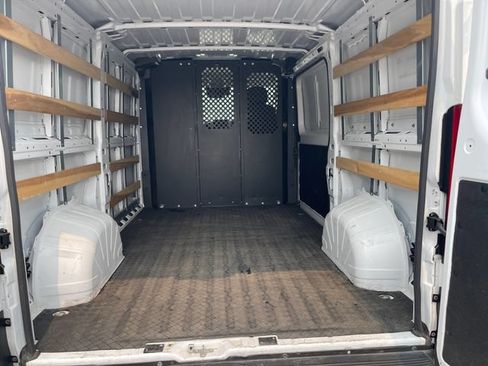Used 2025 RAM ProMaster 2500 w/ U-Haul Equipment Group FWD image 16