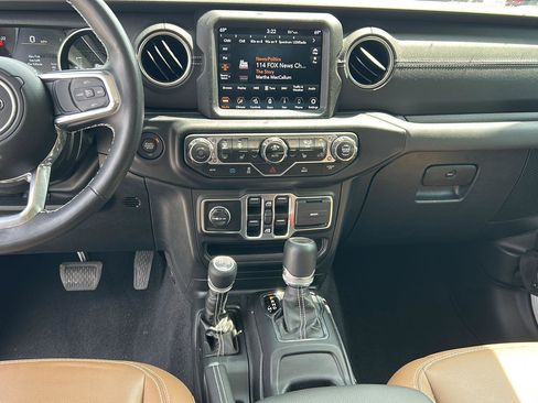 Used 2023 Jeep Wrangler Unlimited Sahara w/ Cold Weather Group AWD/4WD image 14