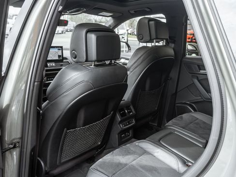 Used 2023 Audi SQ5 Prestige w/ Prestige Package image 30