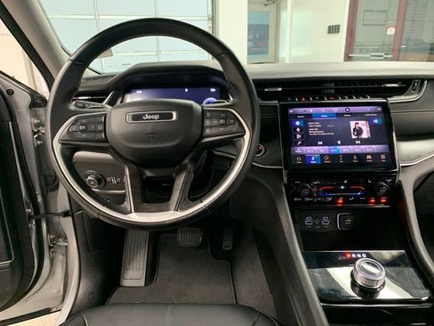 Certified 2021 Jeep Grand Cherokee L Limited RWD image 19