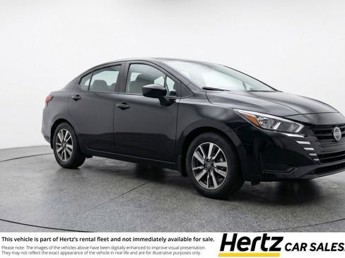 Used 2025 Nissan Versa SV image 1