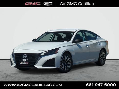 Used 2025 Nissan Altima 2.5 SV FWD image 1