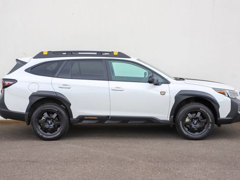 Used 2025 Subaru Outback Wilderness AWD/4WD image 3