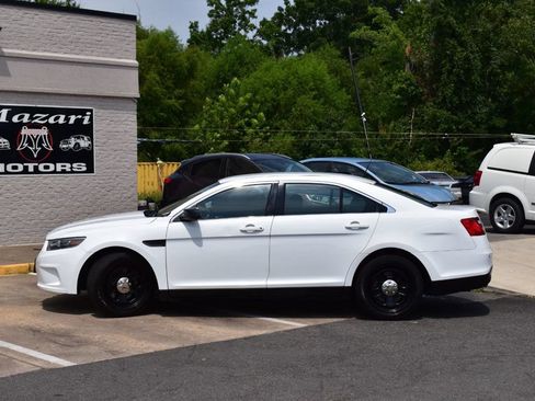 Used 2018 Ford Taurus Police Interceptor AWD image 4