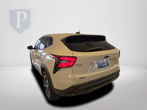 New 2026 Chevrolet Trax RS w/ Driver Confidence Package FWD image 8