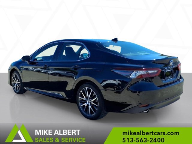 Used 2022 Toyota Camry XLE FWD image 5