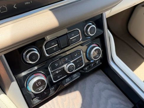 Used 2024 GMC Yukon XL Denali RWD image 24