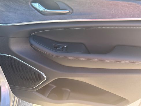 New 2025 Jeep Grand Cherokee L Overland w/ Trailer Tow Package image 14