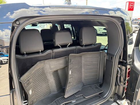 Used 2023 Land Rover Defender 130 SE AWD/4WD image 38