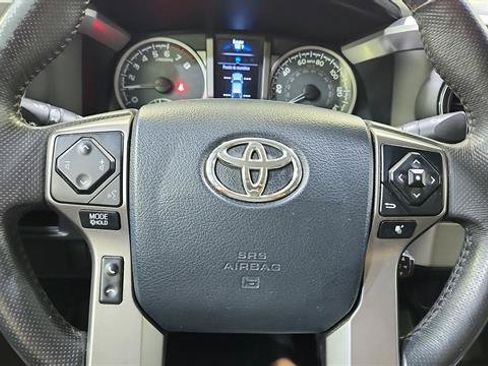 Used 2017 Toyota Tacoma SR5 w/ Tow Package RWD image 13